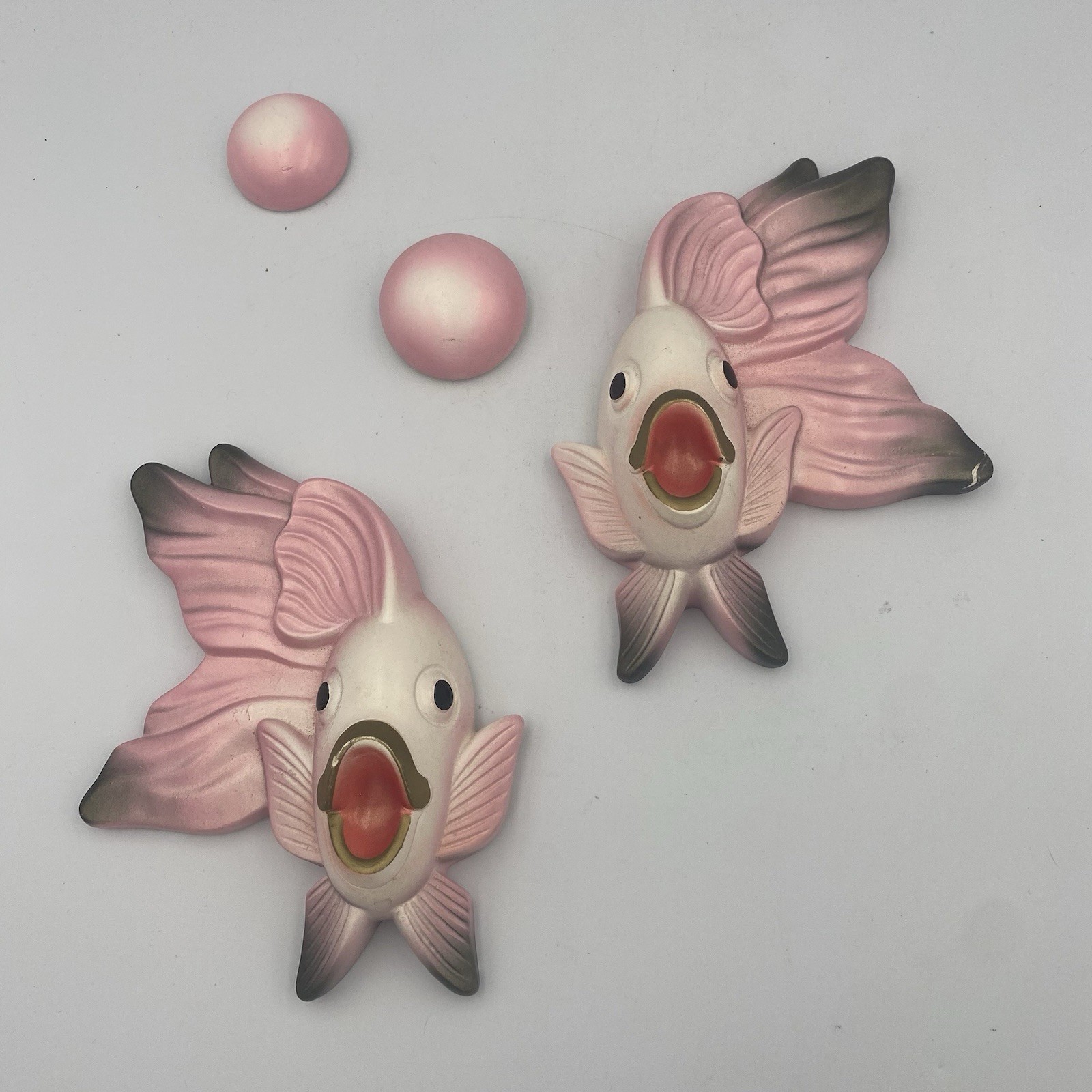 VTG Pink Chalkware Fish Wall Plaques Retro Kitsch Miller Studio 1970 Granny-Core VTG Pink Chalkware Fish Wall Plaques Retro Kitsch Miller Studio 1970 Granny-Core