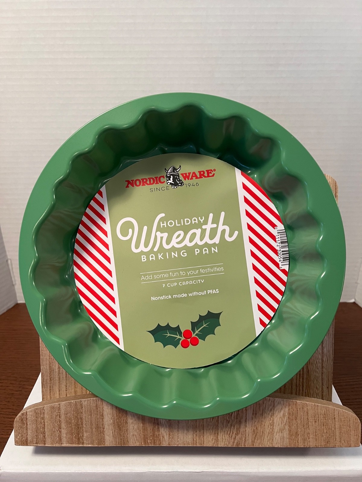 Nordic Ware Holiday Wreath Baking Pan