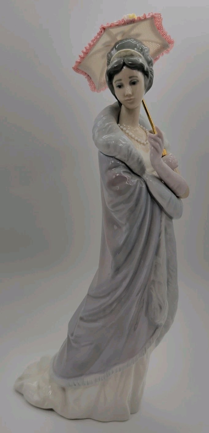 Lladro 5211 Angela Porcelain Figurine Lady with Lace Parasol Umbrella Spain