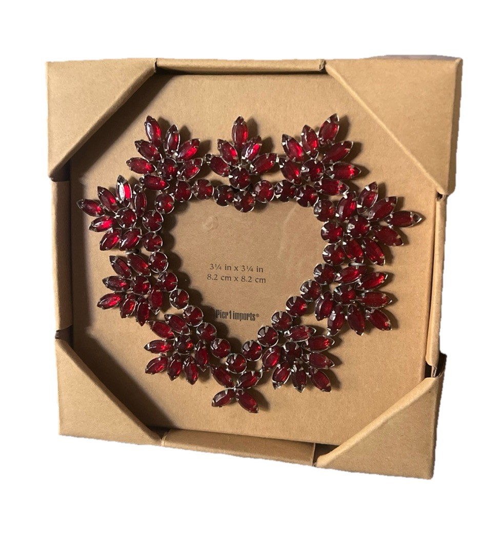 Pier 1 Heart-Shaped Jeweled Valentine Photo Frame Holds 3.25x3.25” Photo NIB Pier 1 Heart-Shaped Jeweled Valentine Photo Frame Holds 3.25x3.25” Photo NIB