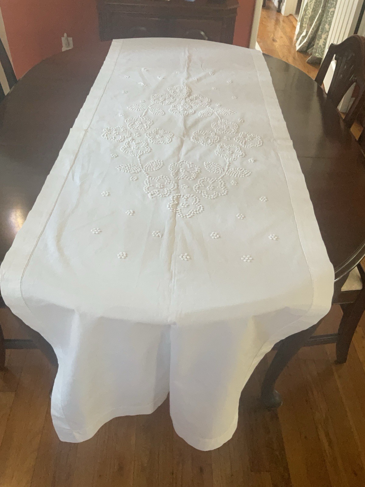 Vintage FRENCH KNOT Hand EMBROIDERED  Linen Table Runner  85