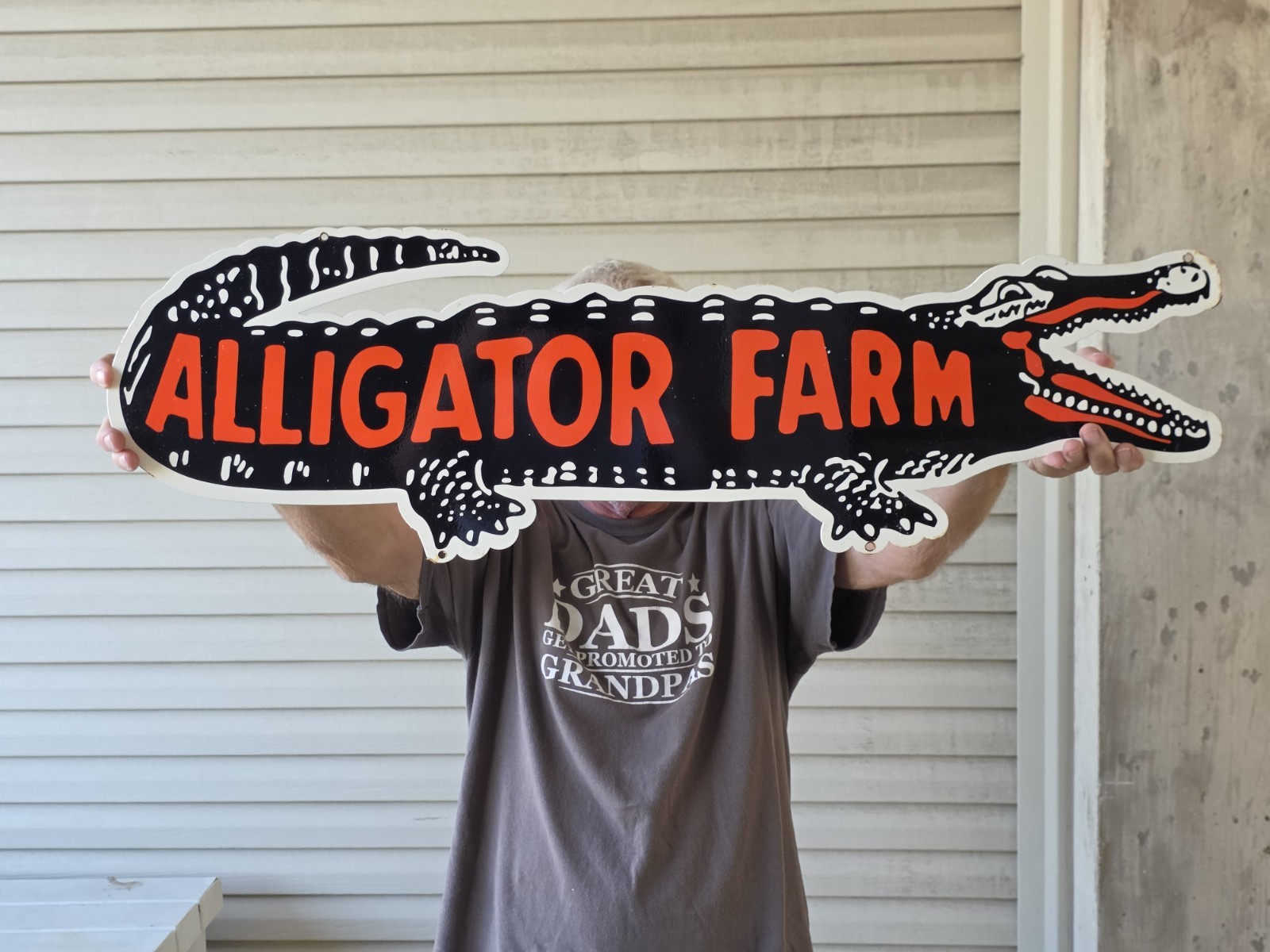 LARGE VINTAGE ALLIGATOR FARM PORCELAIN  SIGN   36\