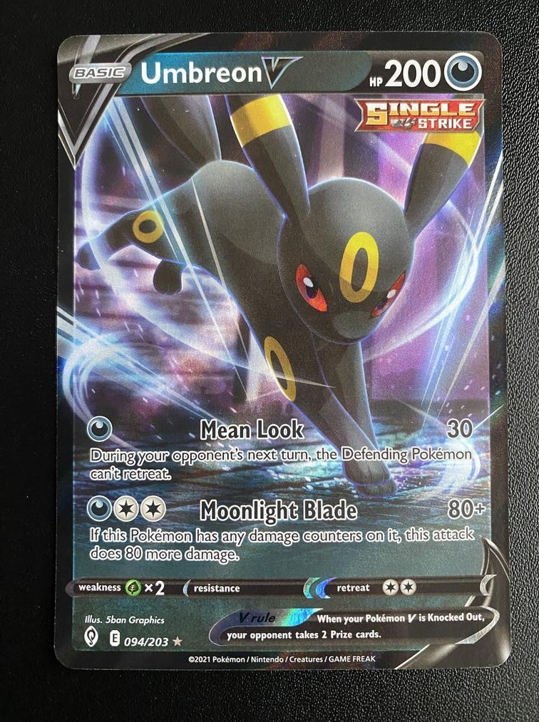 Umbreon V 094/203 Ultra Rare Evolving Skies NM