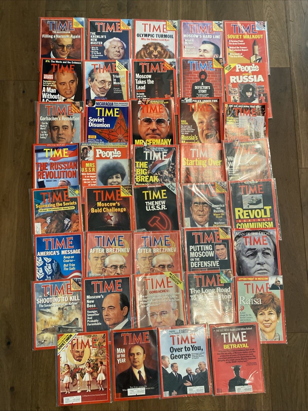 VTG 1980’s-1990’s USSR Soviets Moscow People & Time Magazines - Lot of 39