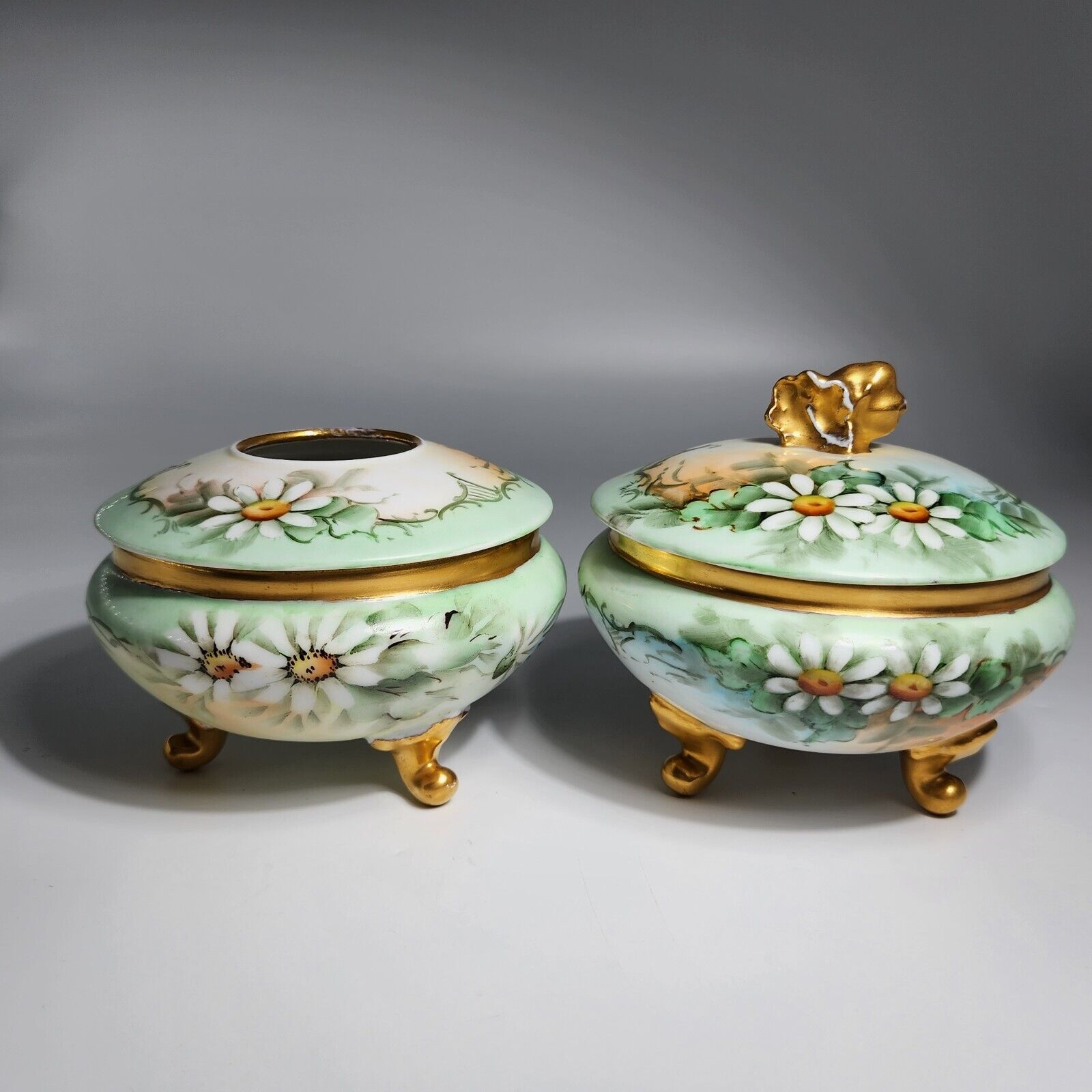 Antique Austrian Birn Porcelain Daisy Decor Vanity Set Receiver and Powder Dish