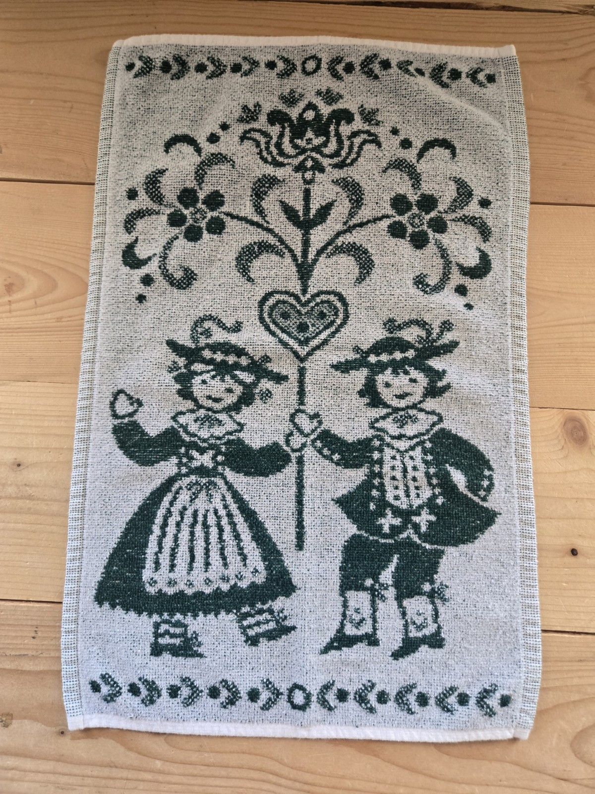 Vtg Austrian Tea Towel Green White Halltex 11×17\