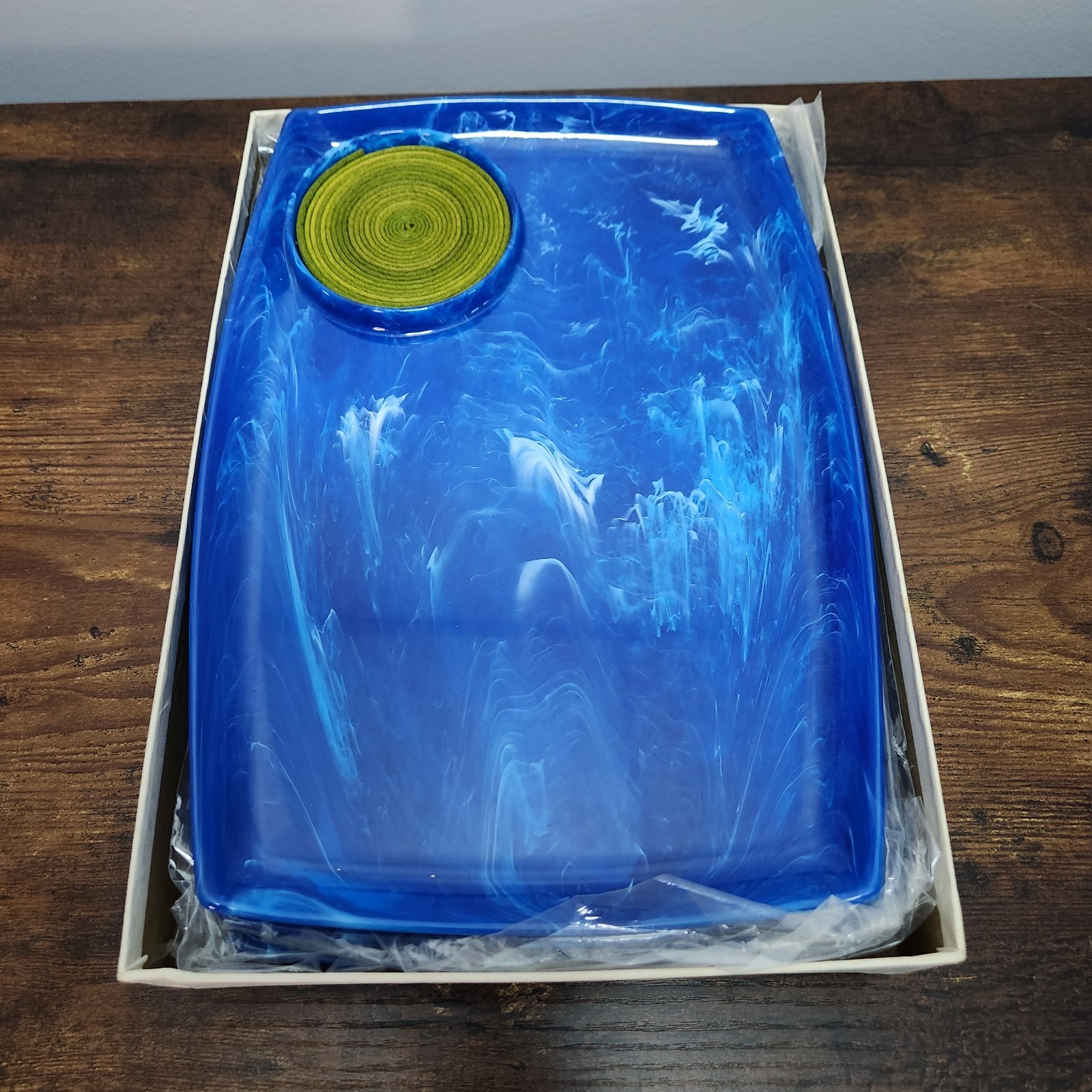Vintage MCM Dinner Trays w/ Coasters Blue White Swirl Atomic Pattern Set of 4 Vintage MCM Dinner Trays w/ Coasters Blue White Swirl Atomic Pattern Set of 4
