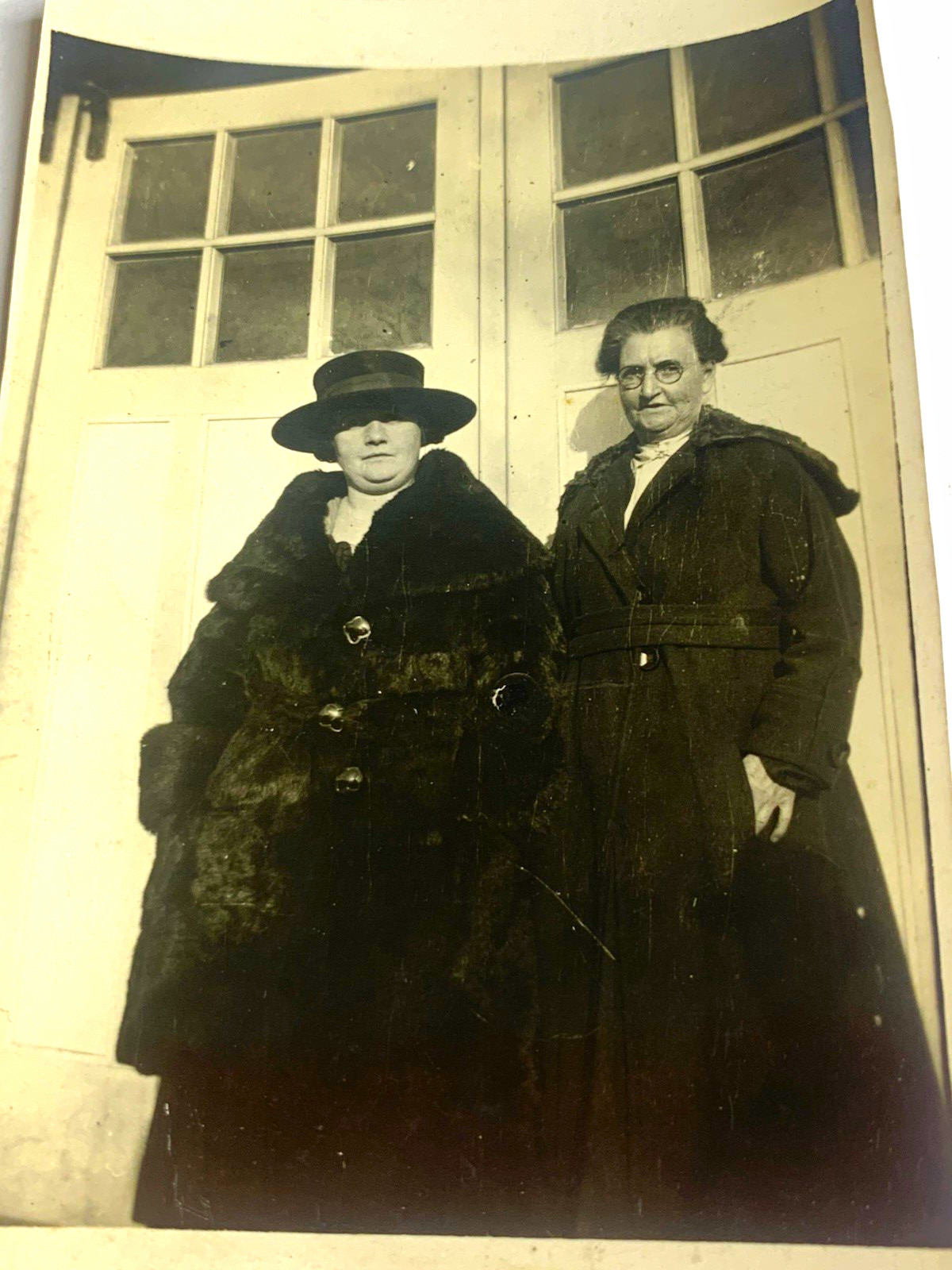 Vtg 1920s original B&W portrait photo fur coat fancy lady’s fashion hat grandma