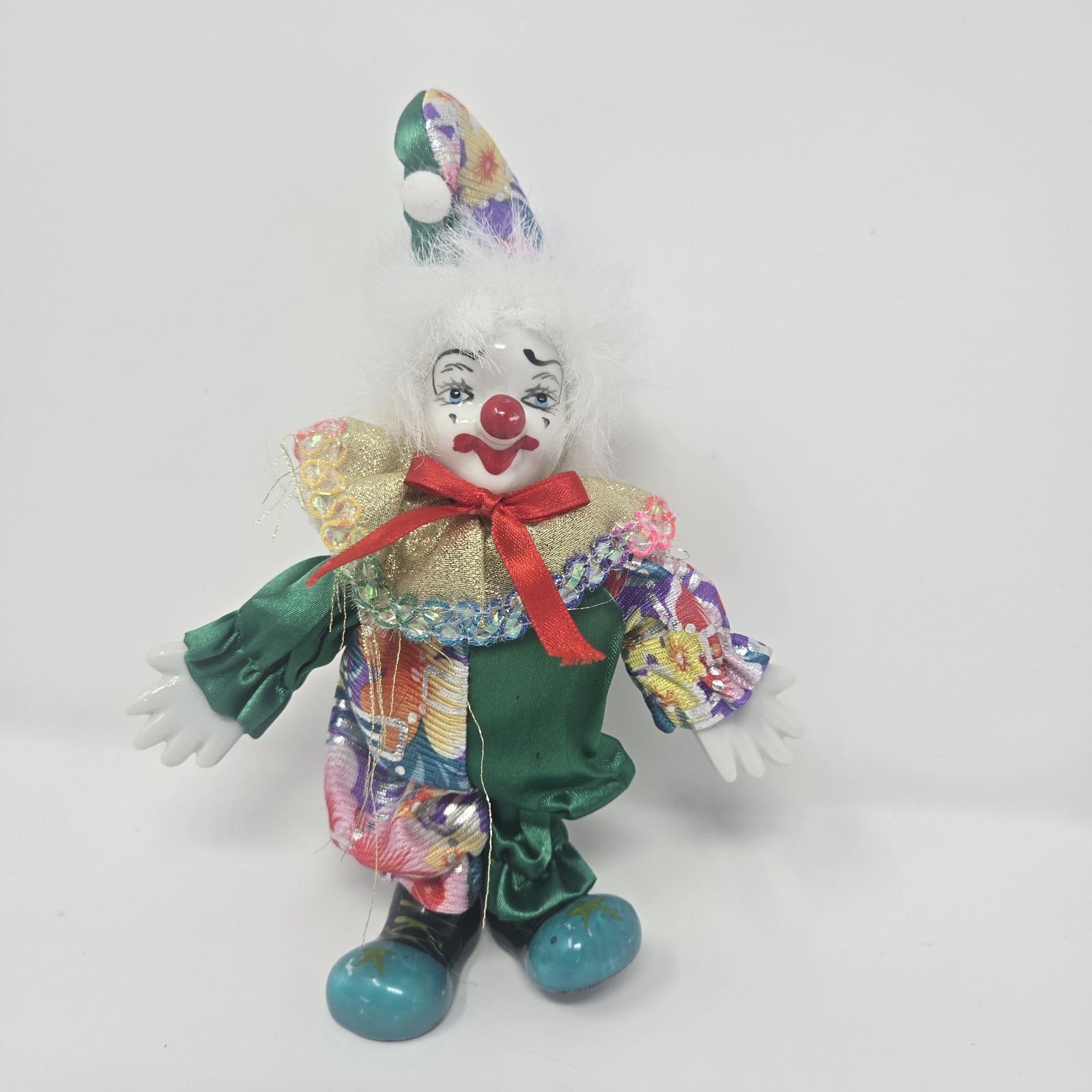Vintage 1990s’ Ganz Clown Posable Porcelain hands/feet, 7” Tall New