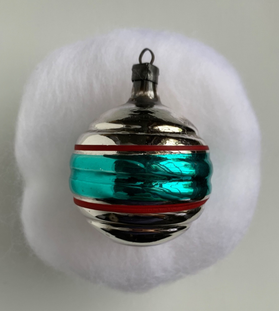 Vintage Premier Ribbed Ball Christmas Ornament Prewar Stripes Silver