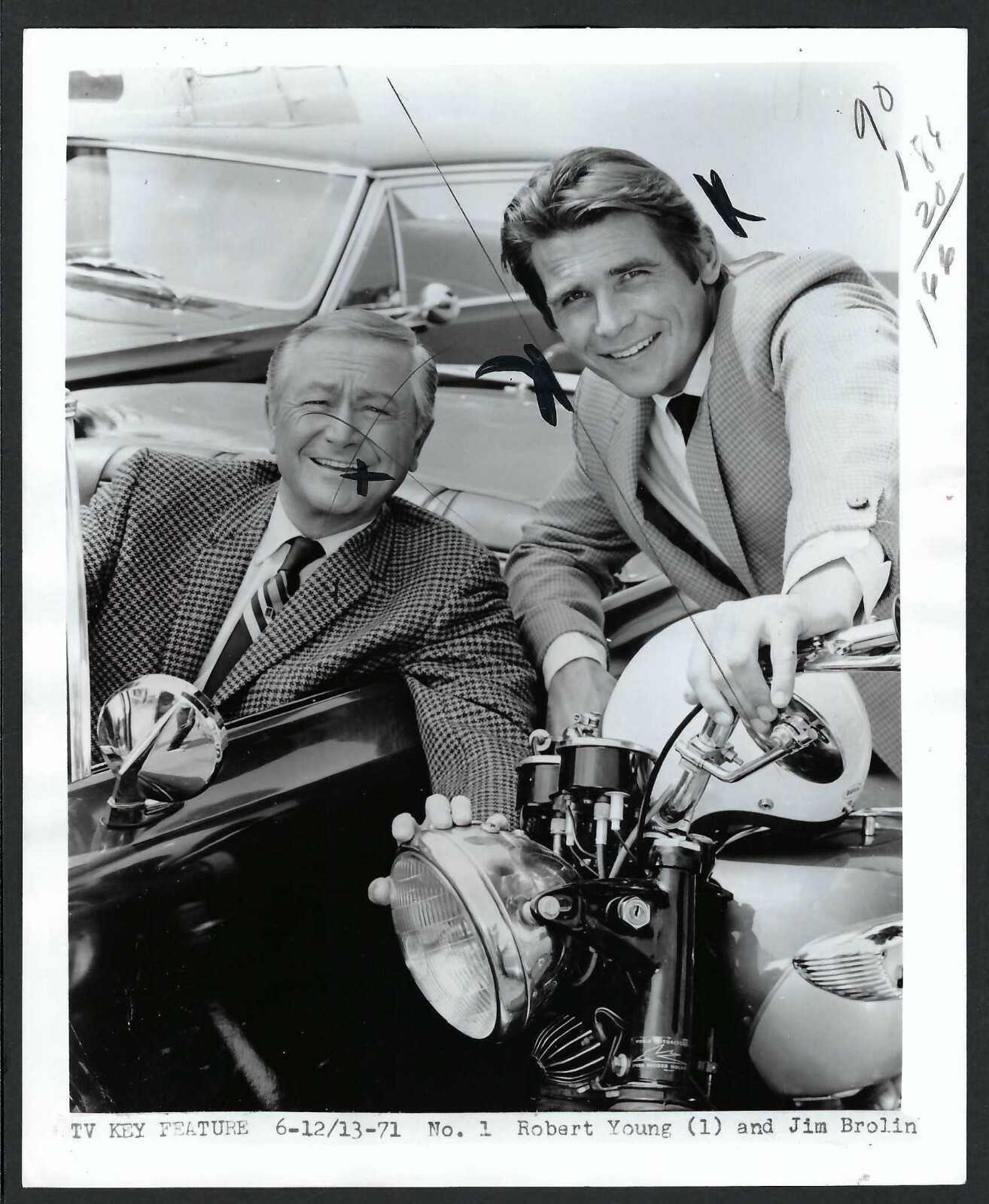 JAMES BROLIN + ROBERT YOUNG VINTAGE ORIGINAL PHOTO 1971 STUNNING MOVIE SCENE