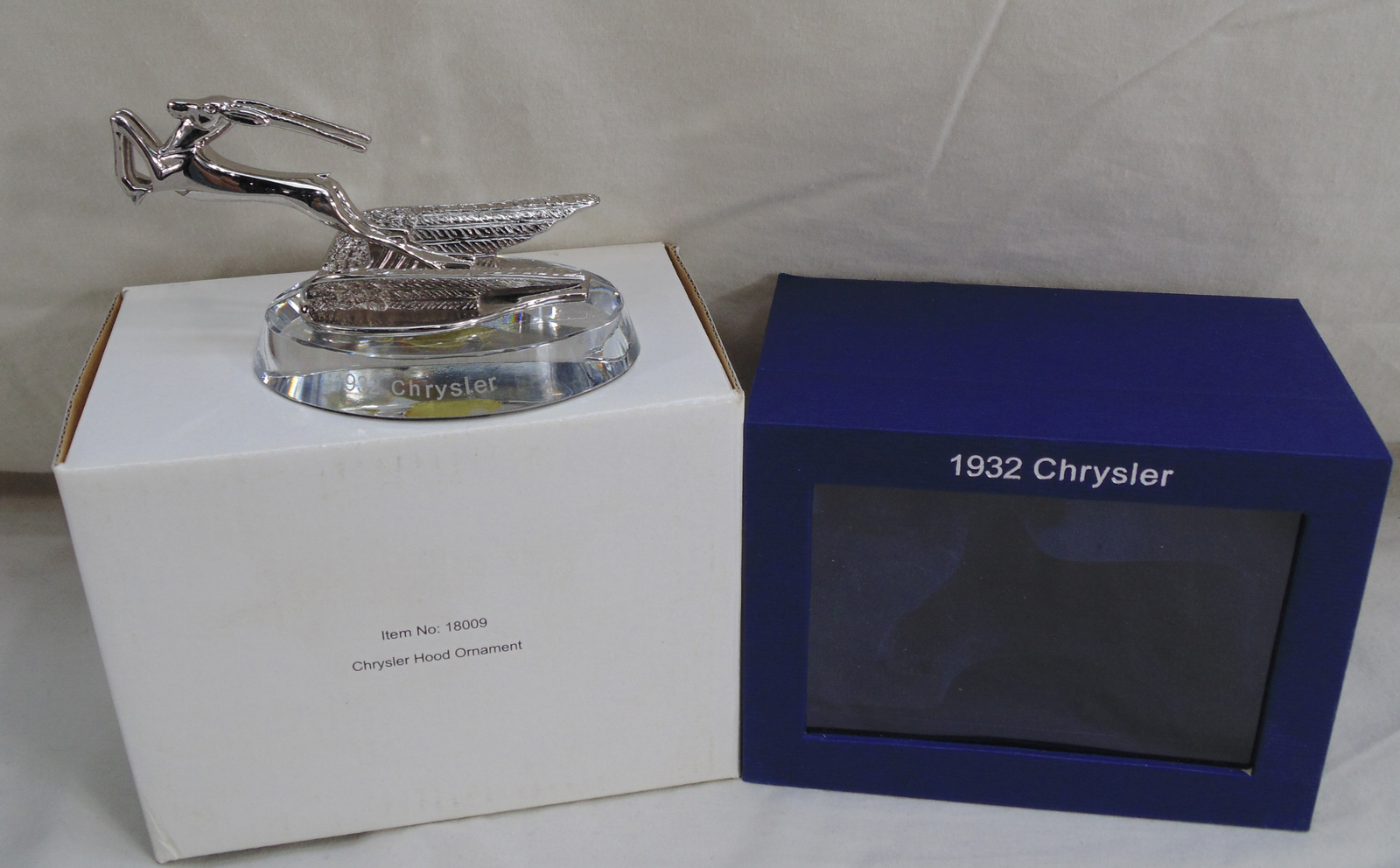 1932 Chrysler Replica Hood Ornament Paperweight 18009 Needs Repair w/Box 