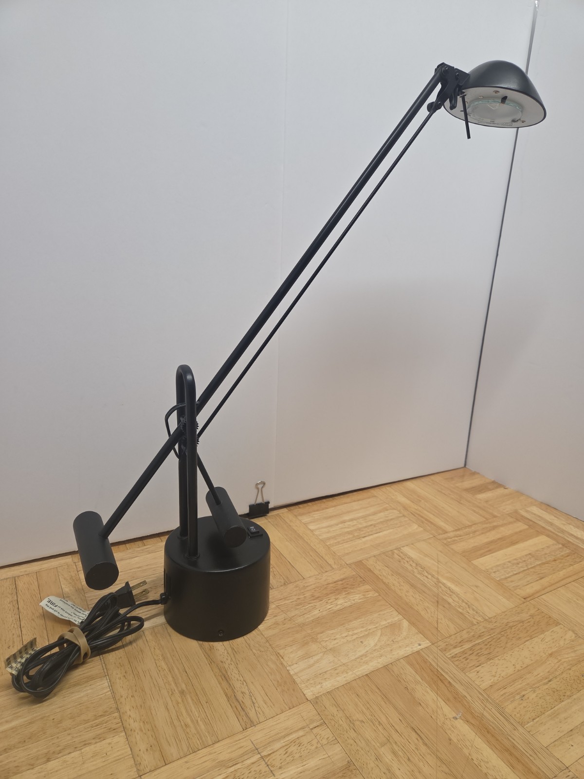 ​Vintage 1980s Dana Lighting Milano Counterbalance Halogen Desk Lamp Model 4400 