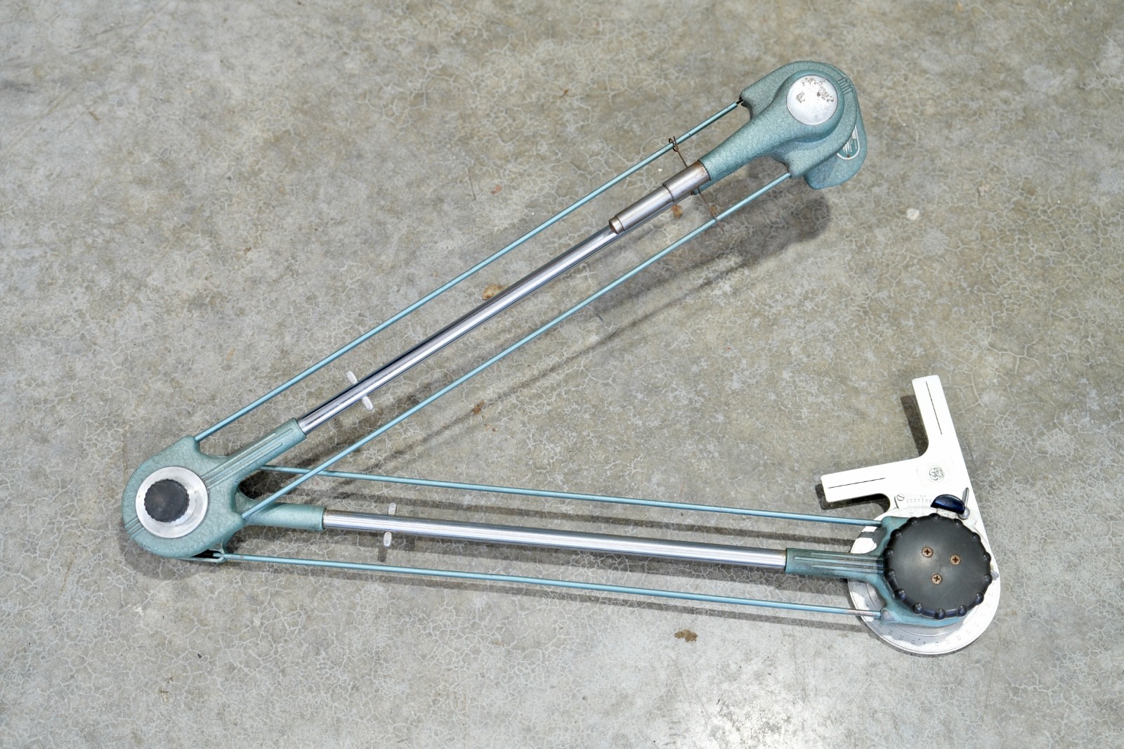 Vintage Vemco Drafting Machine Model 4100 - 24\