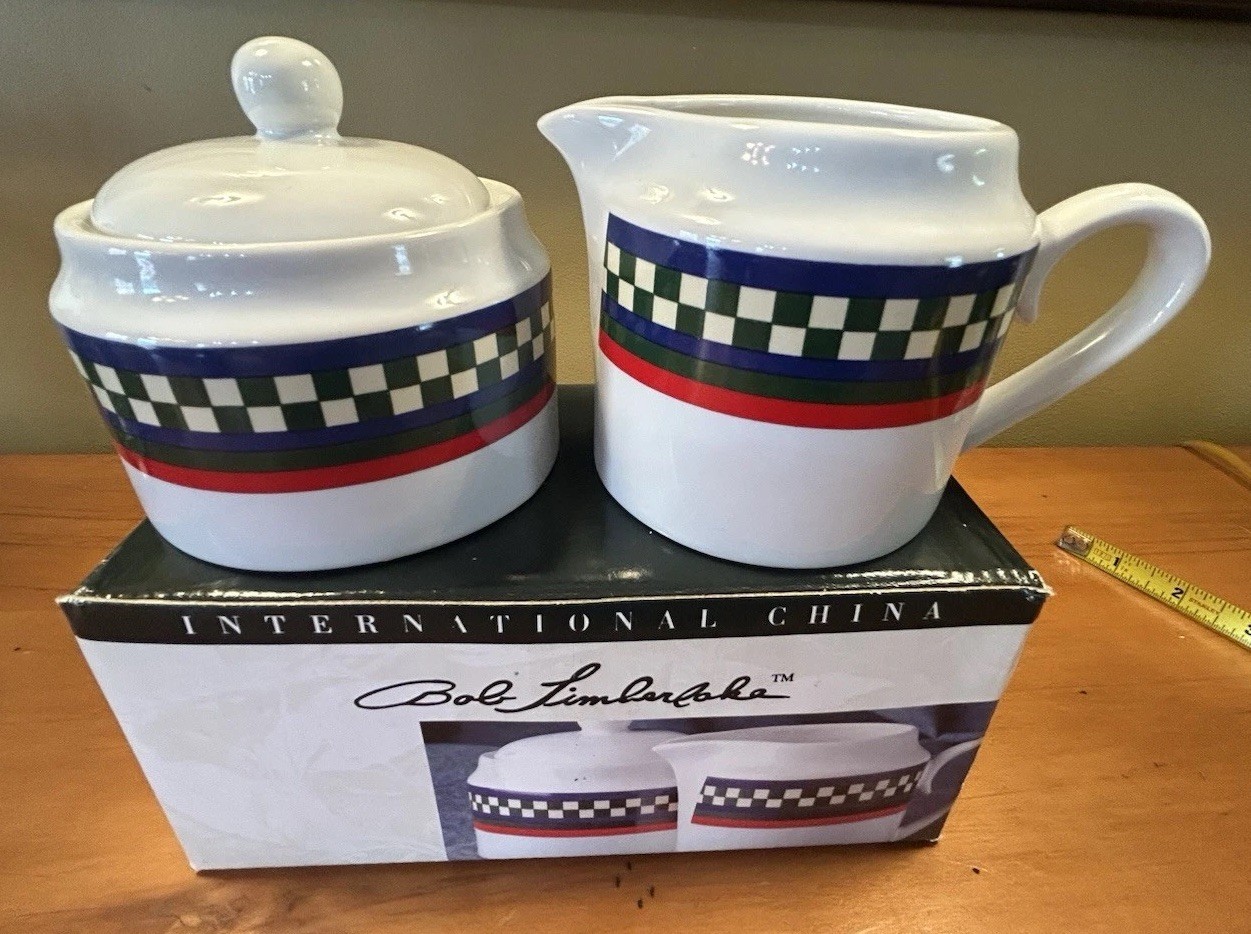 NIOB VTG ‘Ella’s Rooster’ Pattern By Bob Timberlake Ceramic Creamer & Sugar Dish NIOB VTG ‘Ella’s Rooster’ Pattern By Bob Timberlake Ceramic Creamer & Sugar Dish
