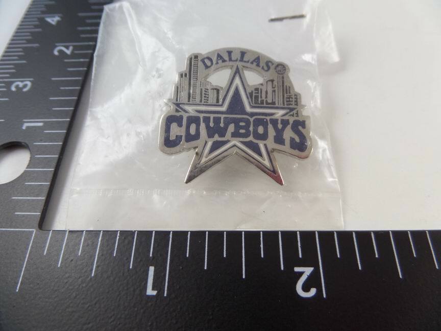 Vintage 1995 DALLAS COWBOYS NFL Football Souvenir Pin Back / New Sealed 