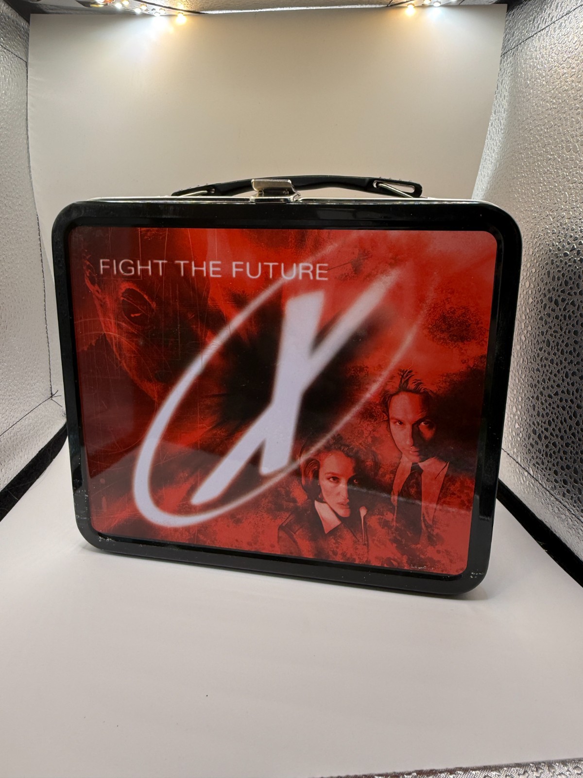 Vintage The X-Files Fight The Future Metal Lunch Box 1998 