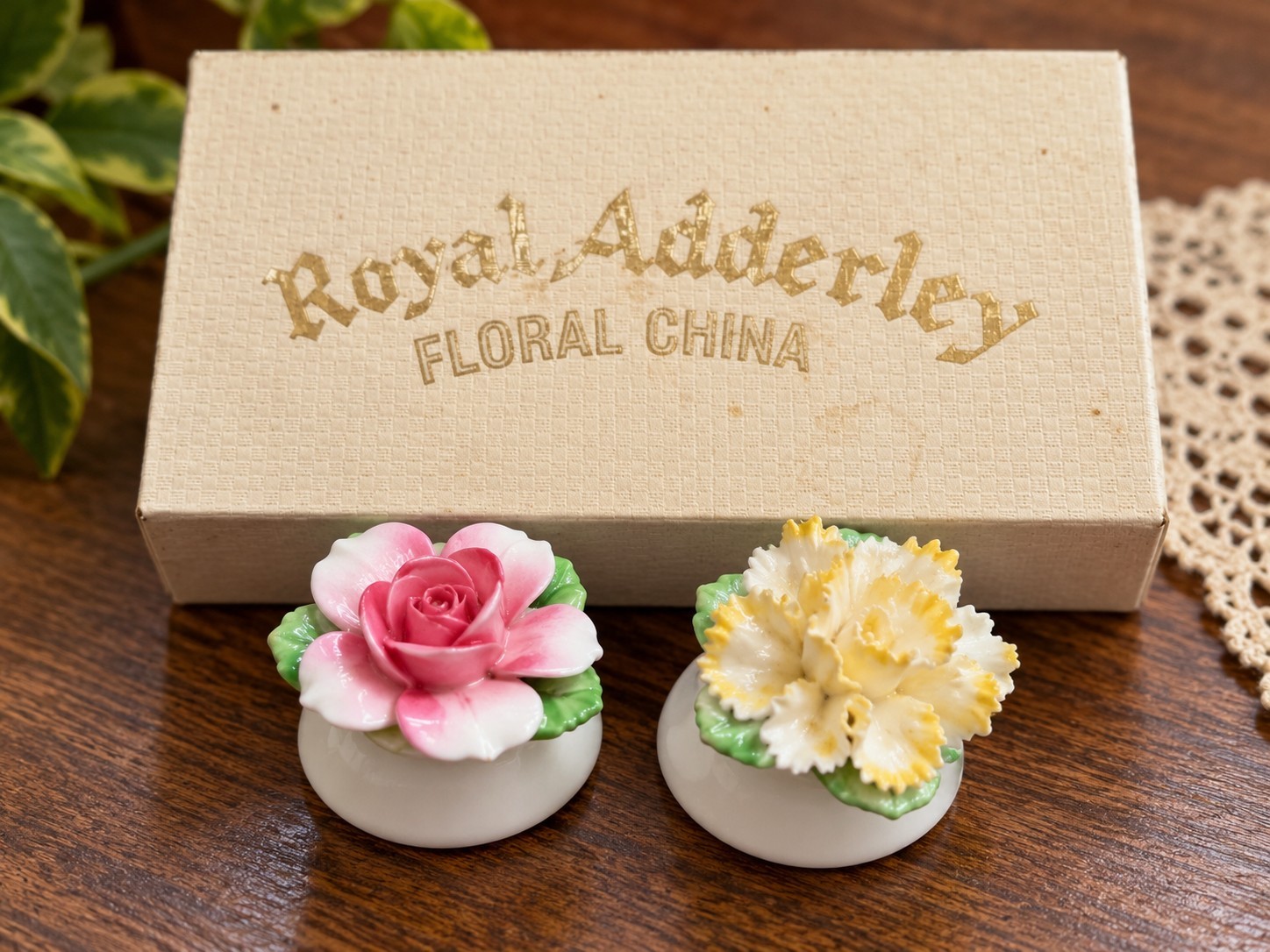 Vintage Royal Adderley Bone China Floral Salt Pepper Shakers England Original... Vintage Royal Adderley Bone China Floral Salt Pepper Shakers England Original...