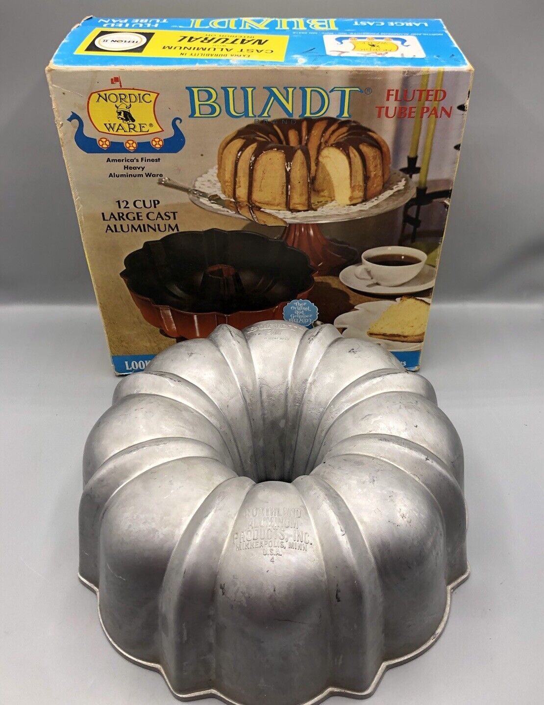 Vintage Nordic Ware Natural Bundt Cake Pan Heavy Cast Aluminum USA 12 Cup w/ Box
