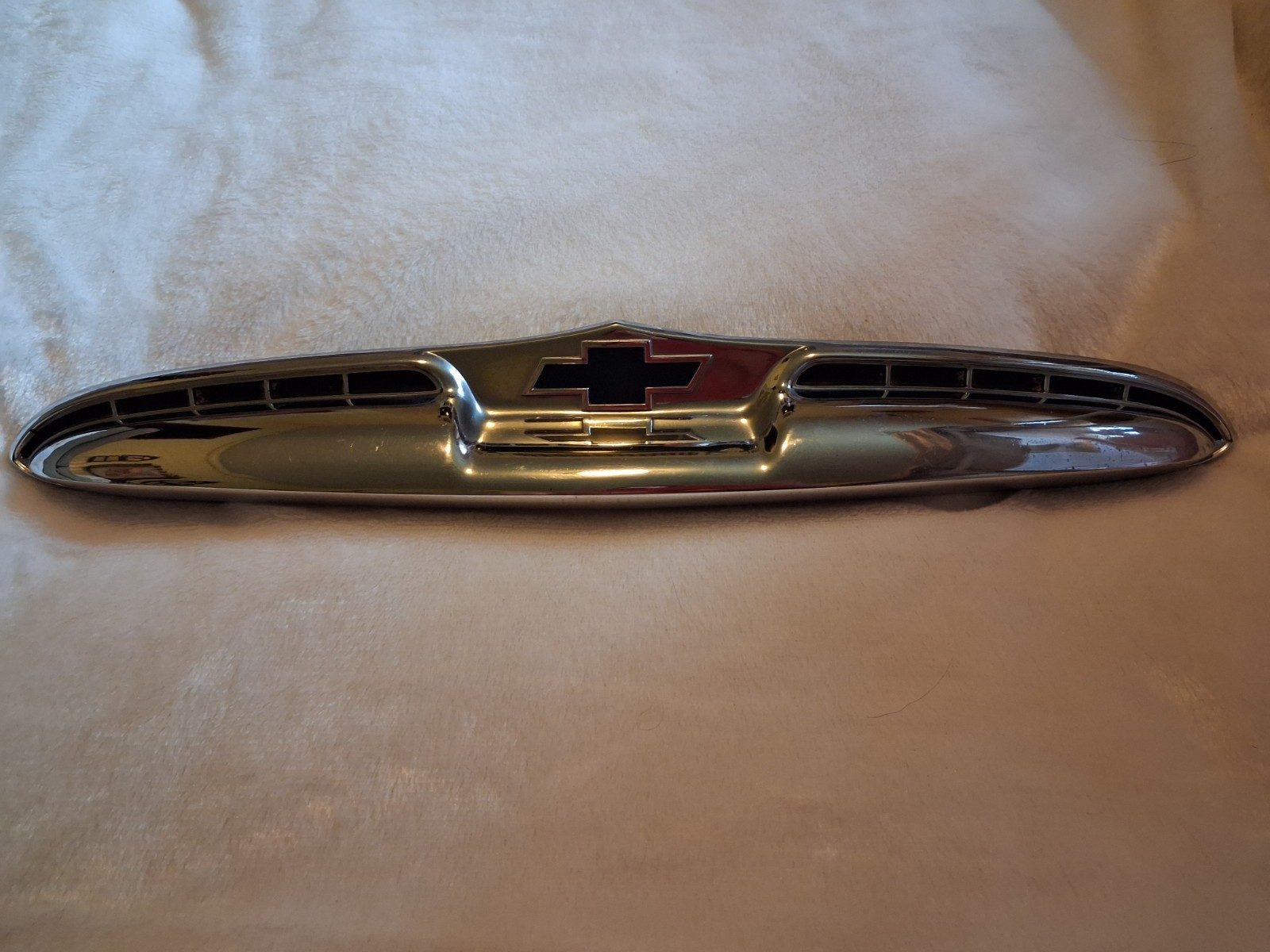 1951 - 1952 Chevrolet Trunk Emblem Genuine GMC 1 Original Used VERY GOOD