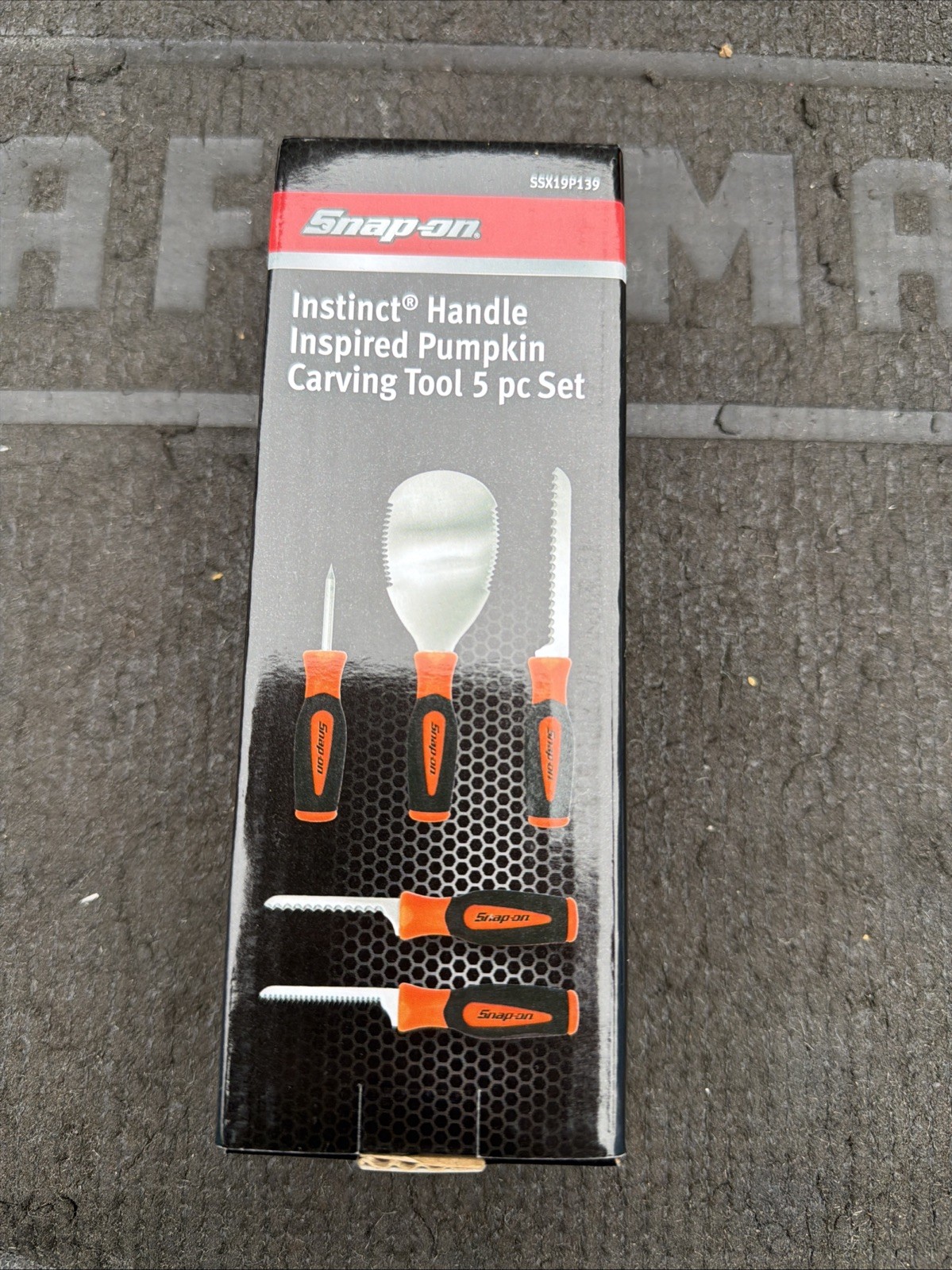 Snap-on Tools NEW Orange Instinct Handle Inspired Pumpkin Carving Set SSX19P139