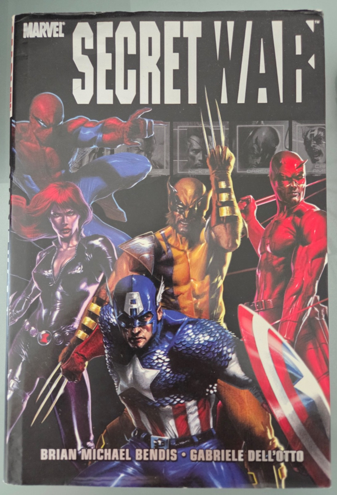SECRET WAR HARDCOVER 2005 MARVEL COMICS OVERSIZED BRIAN BENDIS AVENGERS
