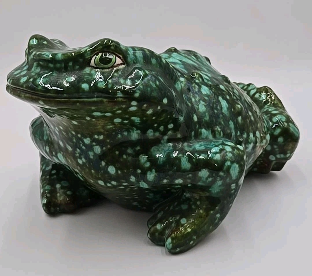 Vintage Ceramic Frog Sculpture 1979 Green Spotted Glaze 8\