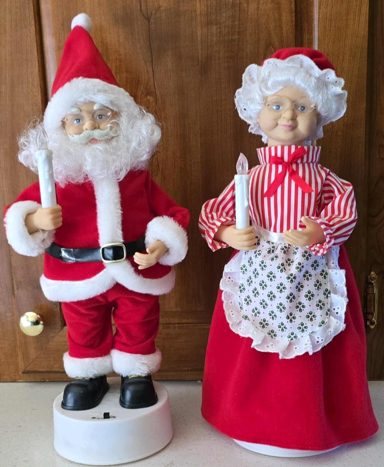 Vintage Musical Santa & Mrs Claus Set of 2 Red/White Traditional Christmas