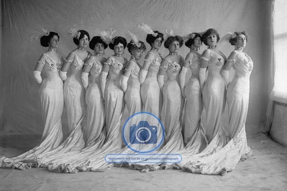 ACTRESSES IN PLAY KING OF CADONIA 1905 4X6 POSTCARD PHOTO