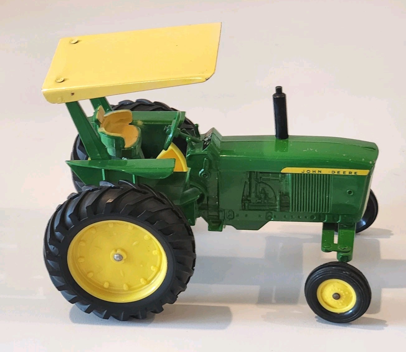 Vintage 1960's Ertl John Deere 1/16 3020 Or 4020 Wide Front W/Canopy Tractor