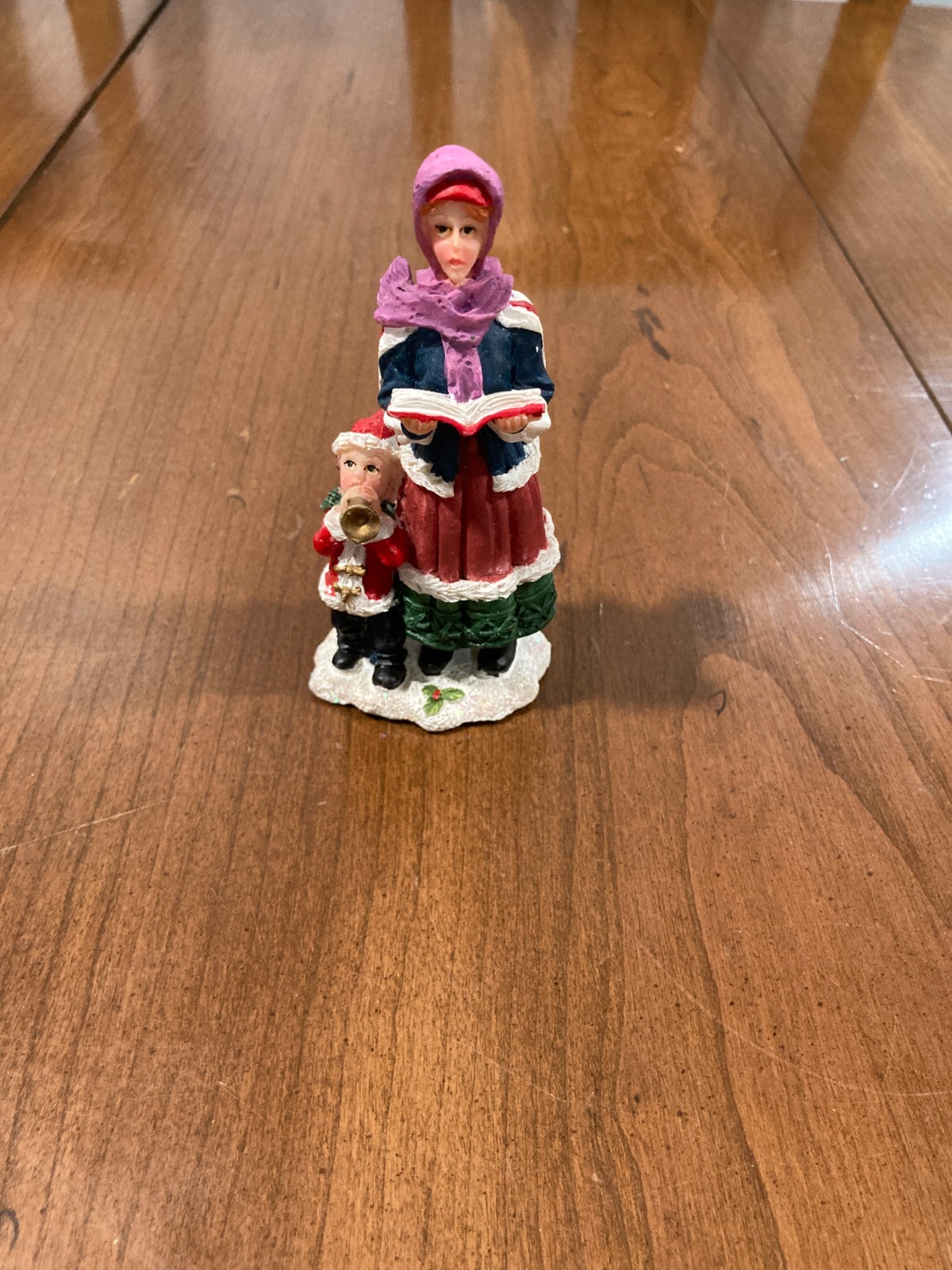 Vintage K\'s Collection Christmas Carolers Figurine