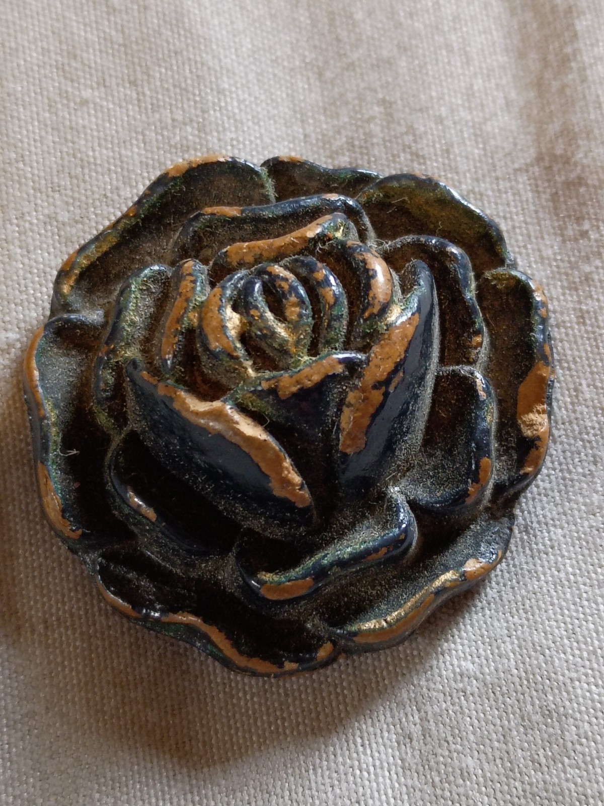 Vintage American Novelties and Notions Floral Design Composition Button.
