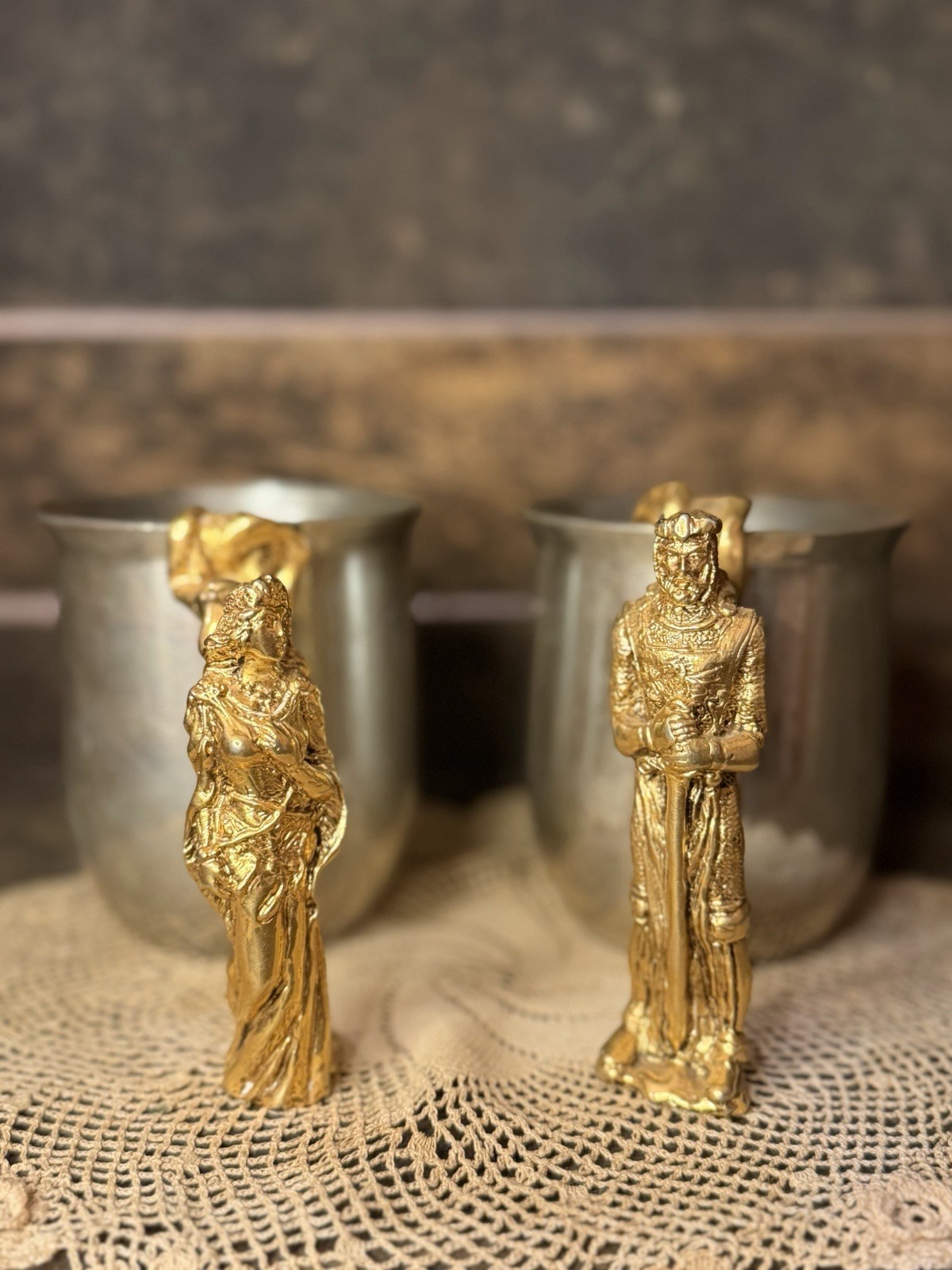 Vintage 1983 KATHY DOPITA Signed Limited Gold  King Queen Handled CUP MUG