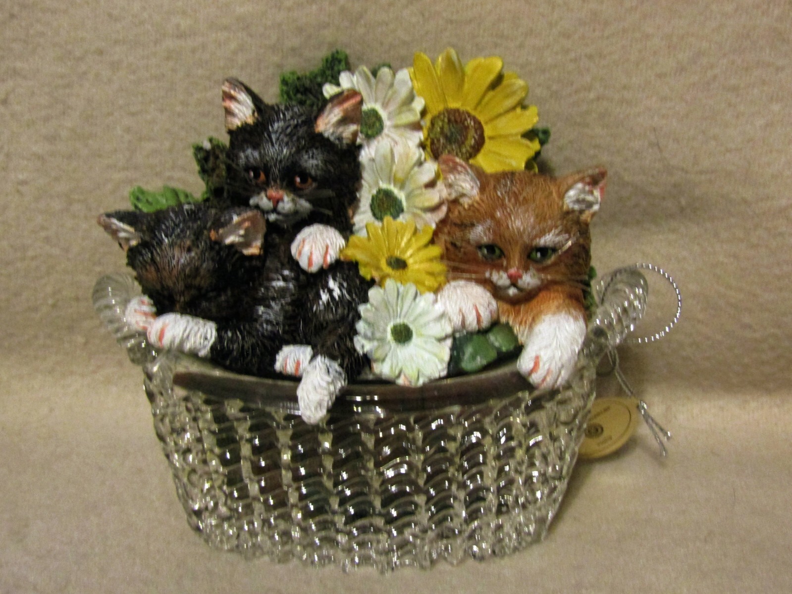 \'PURR-ECIOUS AS A DAISY\