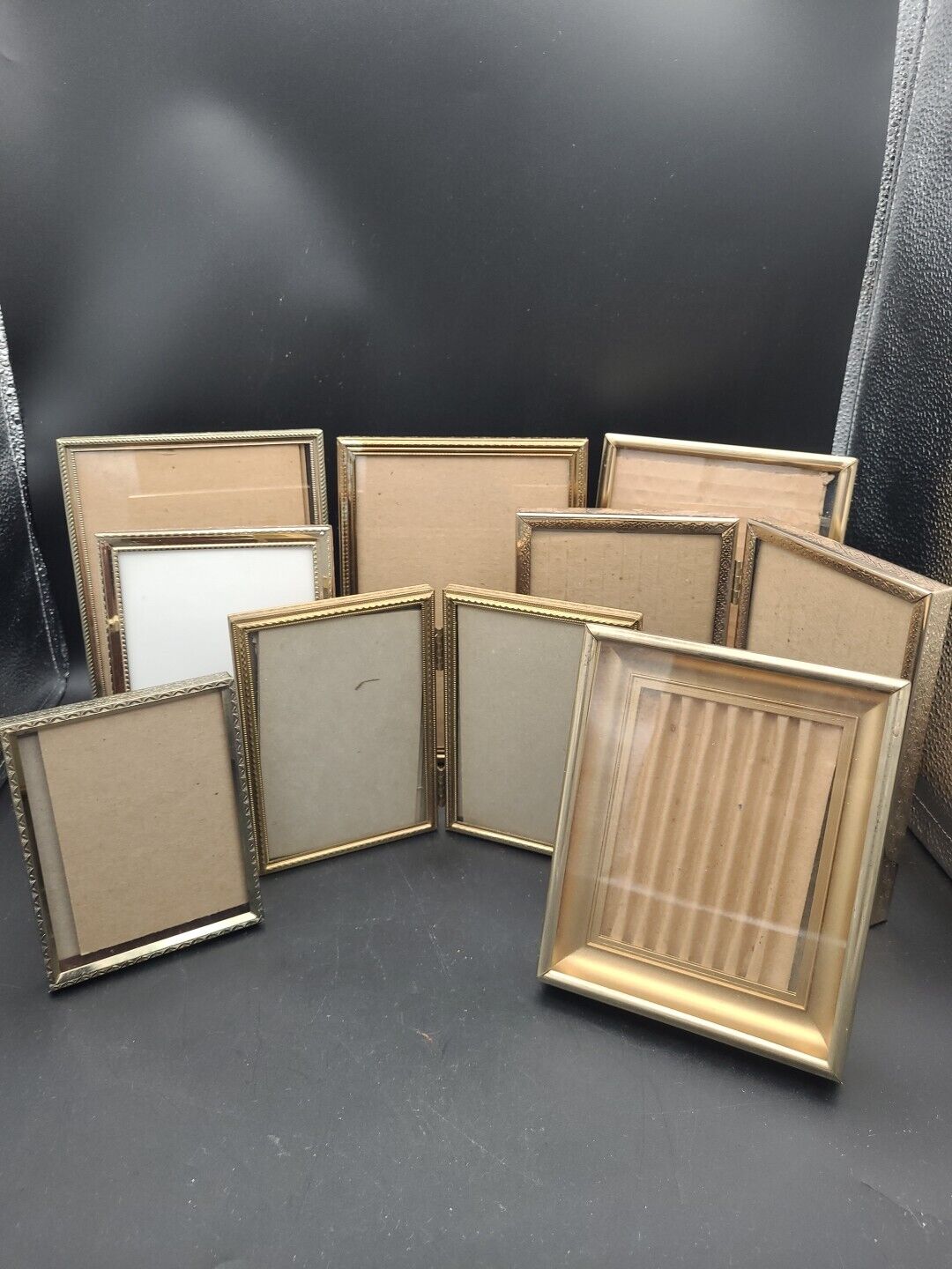 LOT OF 8 VINTAGE BRASS GOLD METAL PICTURE FRAMES (ASSORTED SIZES)