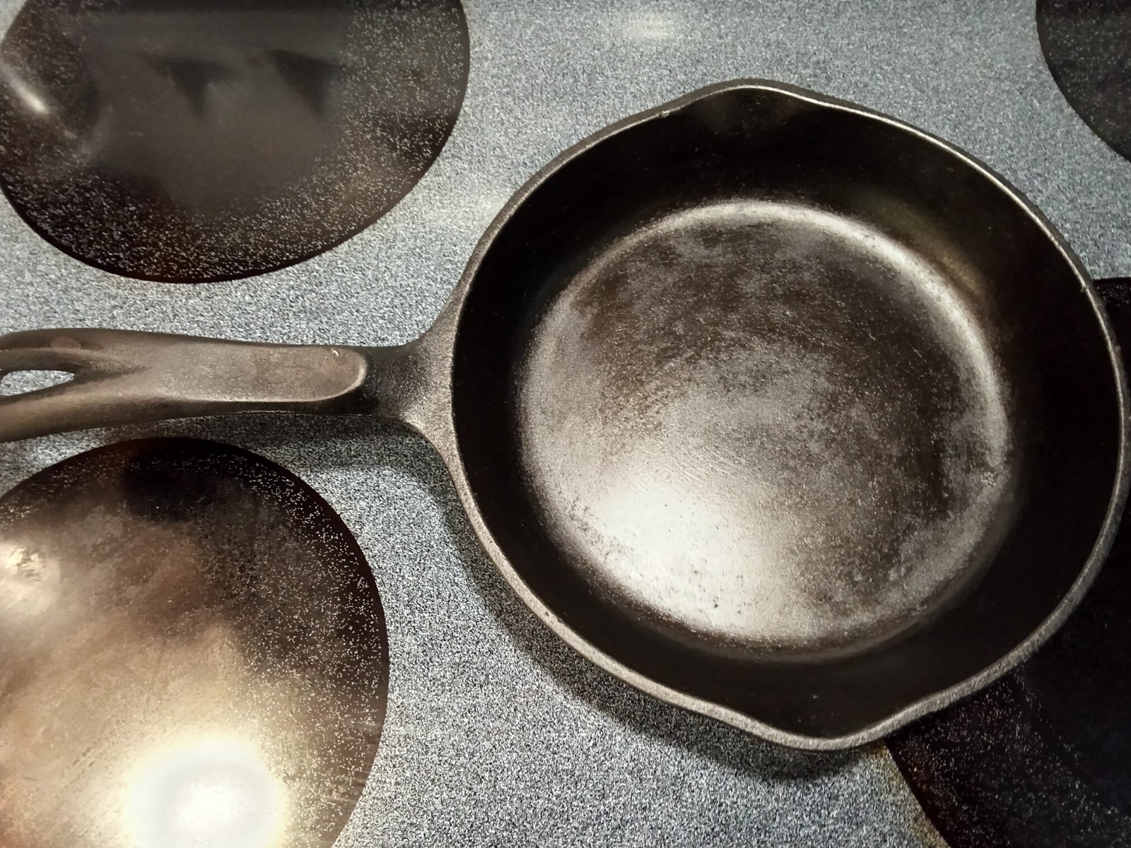 Wagner\'s 1891 8 inch skillet
