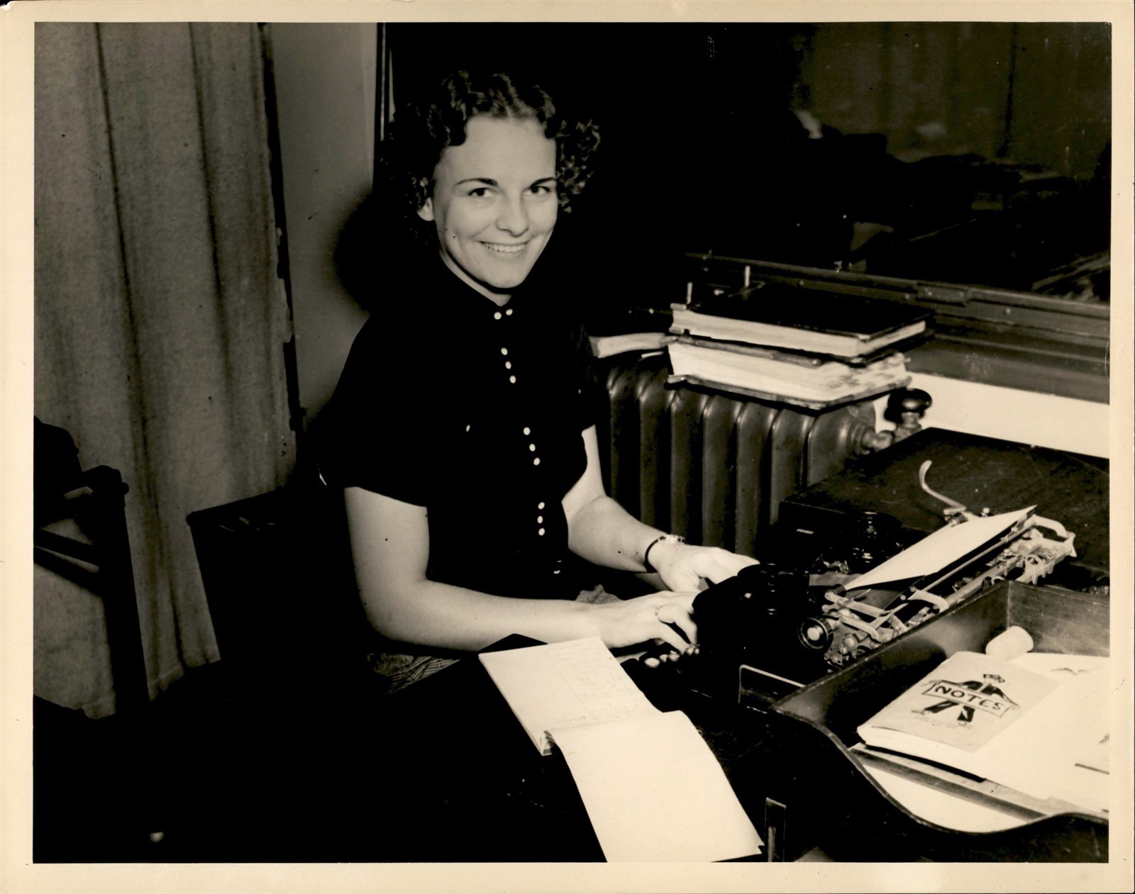 GA310 Approx 1930s Orig Underwood Photo WOMEN IN THE WORKPLACE OFFICE SECRETARY