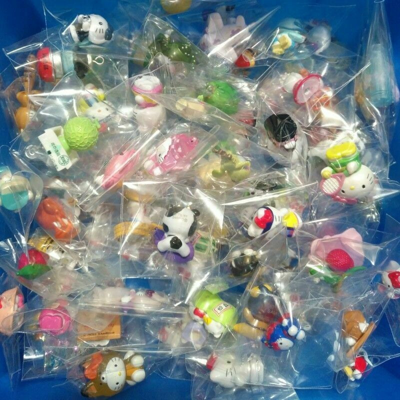 40pc Random mini Not repeat Hello kitty Action figure Collection toys Cakes Top