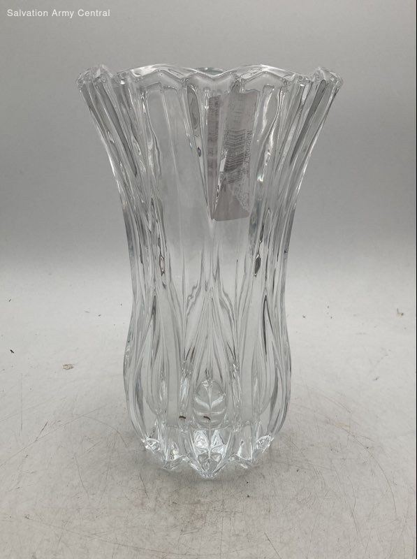 Vintage Mikasa Clear Blossom Home Decorative Collectible Flower Vase