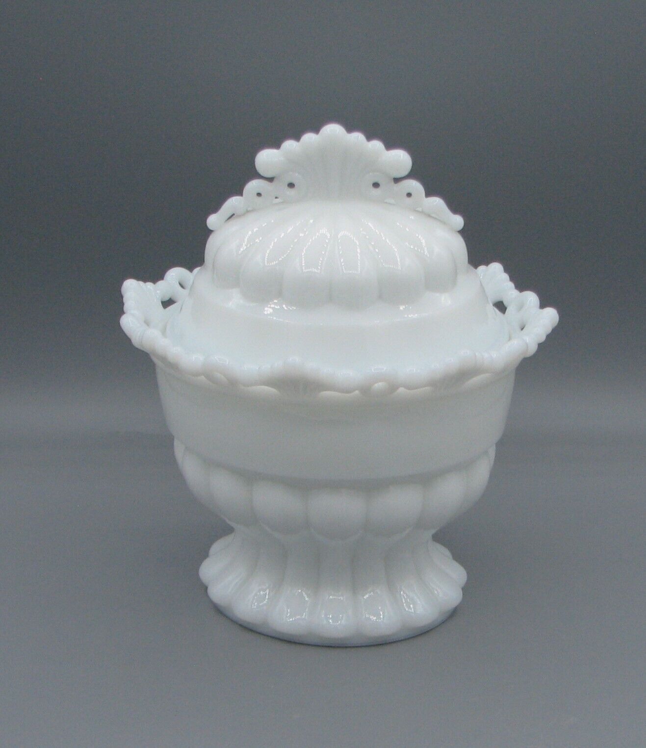 Vtg. Westmoreland Ring And Petal Pattern Candy/Butter/Sugar Dish #3520 