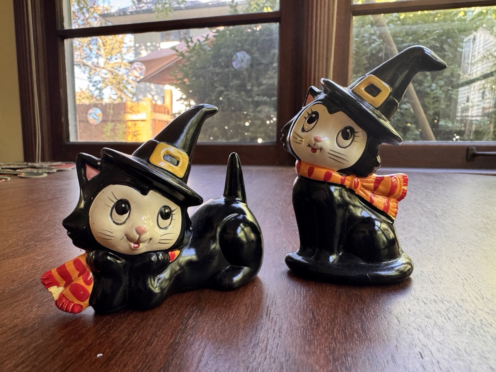 Vintage Lefton Korea Halloween Black Kitty Cat Figurines Pair Witch Hat Scarf Vintage Lefton Korea Halloween Black Kitty Cat Figurines Pair Witch Hat Scarf