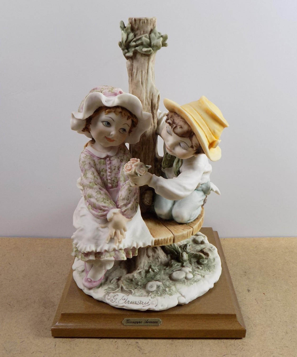 Florence Giuseppe Armani Figurine Gulliver's World First Love Italy
