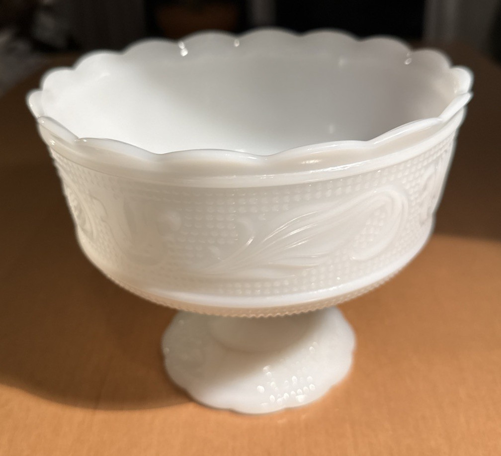 Vintage Milk Glass Pedestal Bowl 5 3/4\