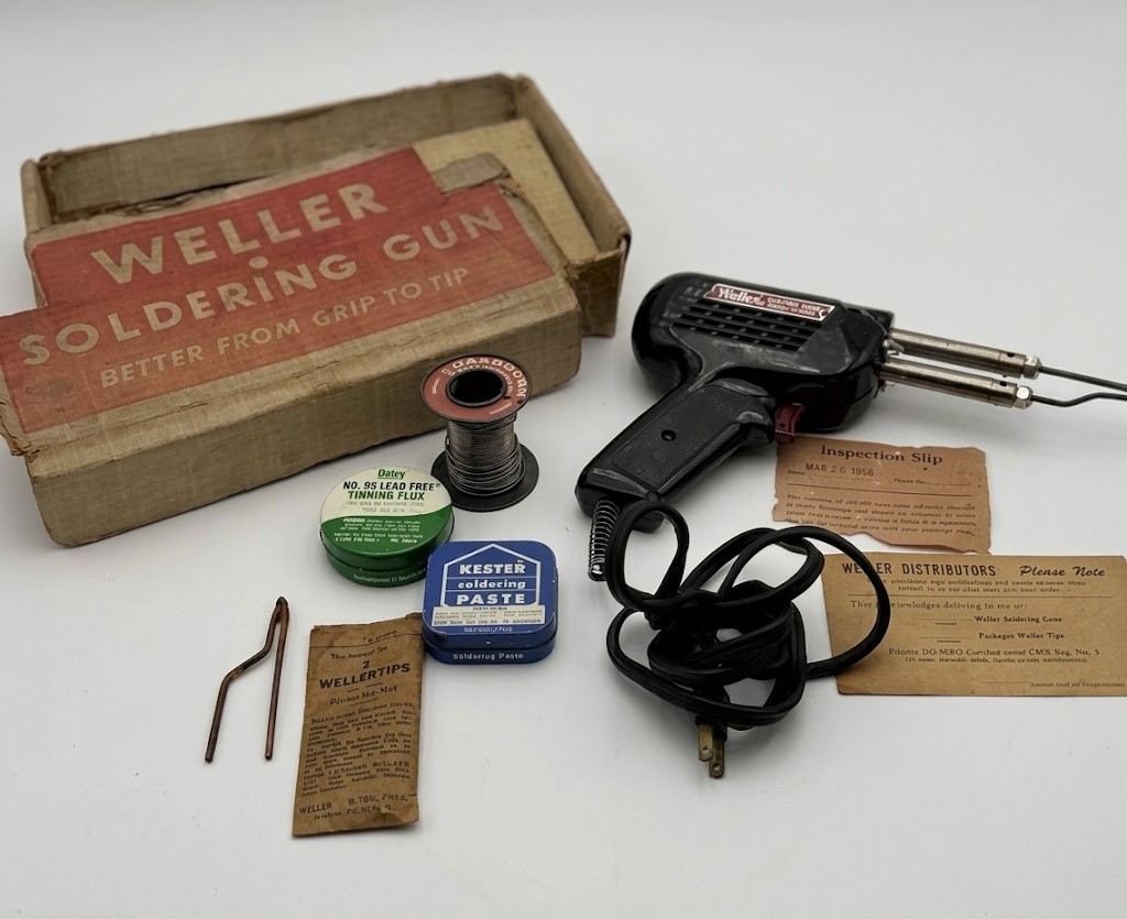 Vintage Weller 8250A Soldering Gun Kit 250W 120V Original Box 1953 Tested Works Vintage Weller 8250A Soldering Gun Kit 250W 120V Original Box 1953 Tested Works