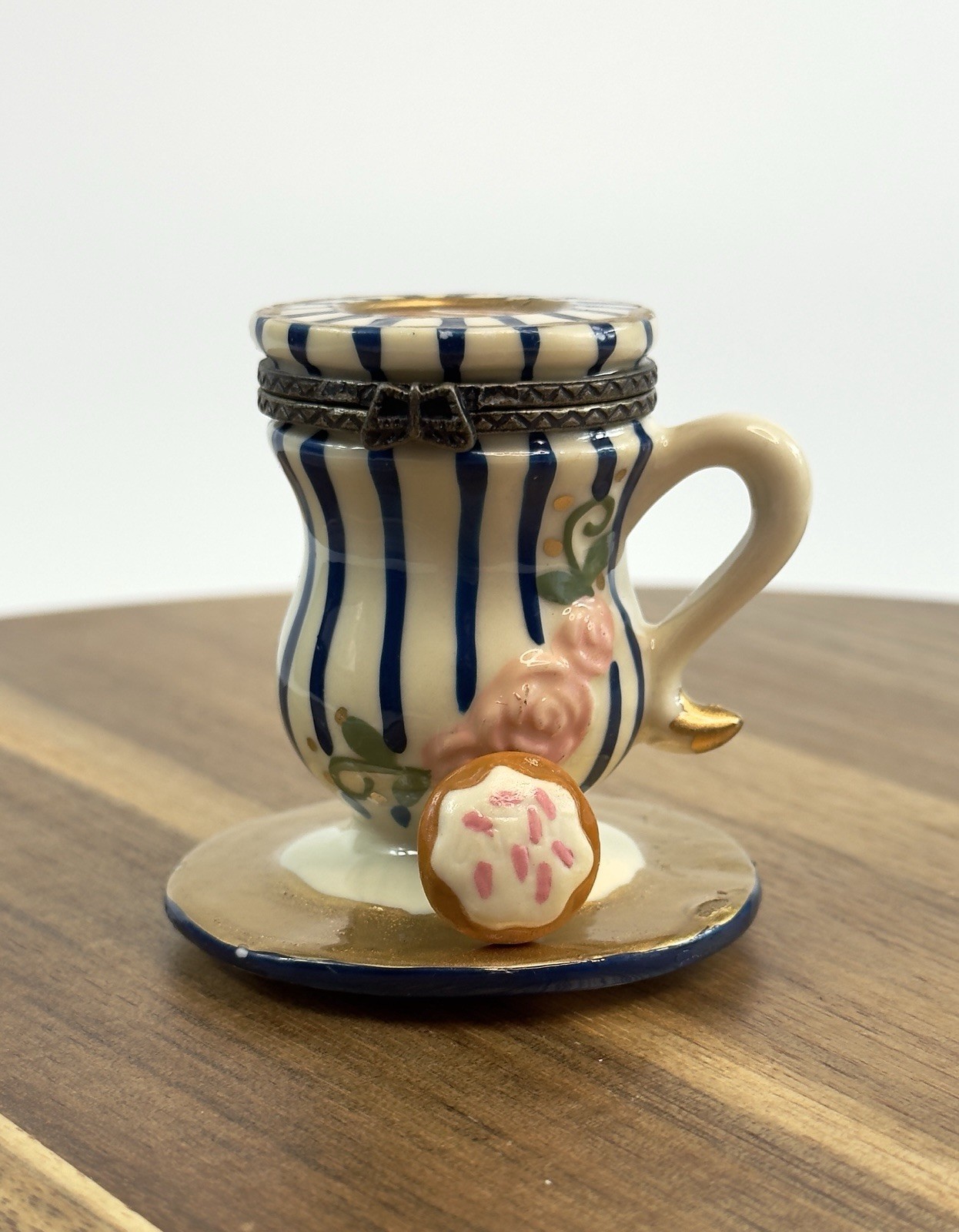 Porcelain Hinged Trinket Box Cup And Saucer With Cookie Porcelain Hinged Trinket Box Cup And Saucer With Cookie