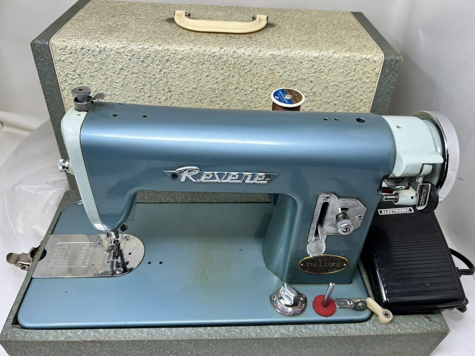 Vintage 1950s Revere Precision Super DeLuxe Sewing Machine With Case