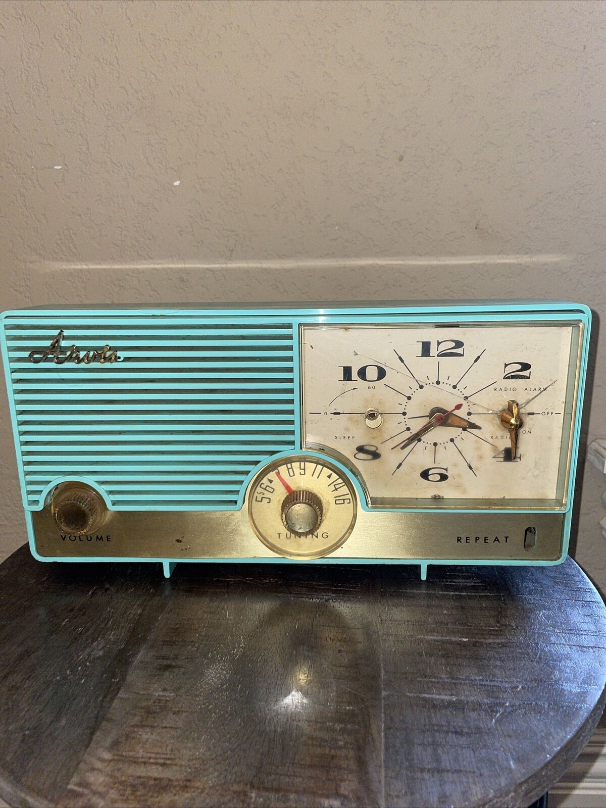 Vintage Arvin Mid-Century Cyan Blue Plastic Vintage Clock Alarm AM Radio