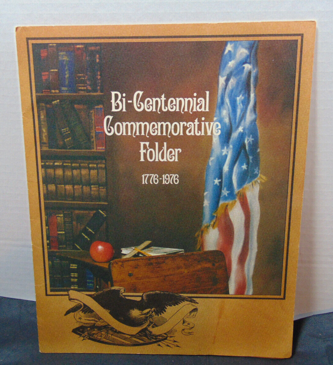 Olan Mills Bi-Centennial Commemorative Folder 1776-1976 Documents School Div.