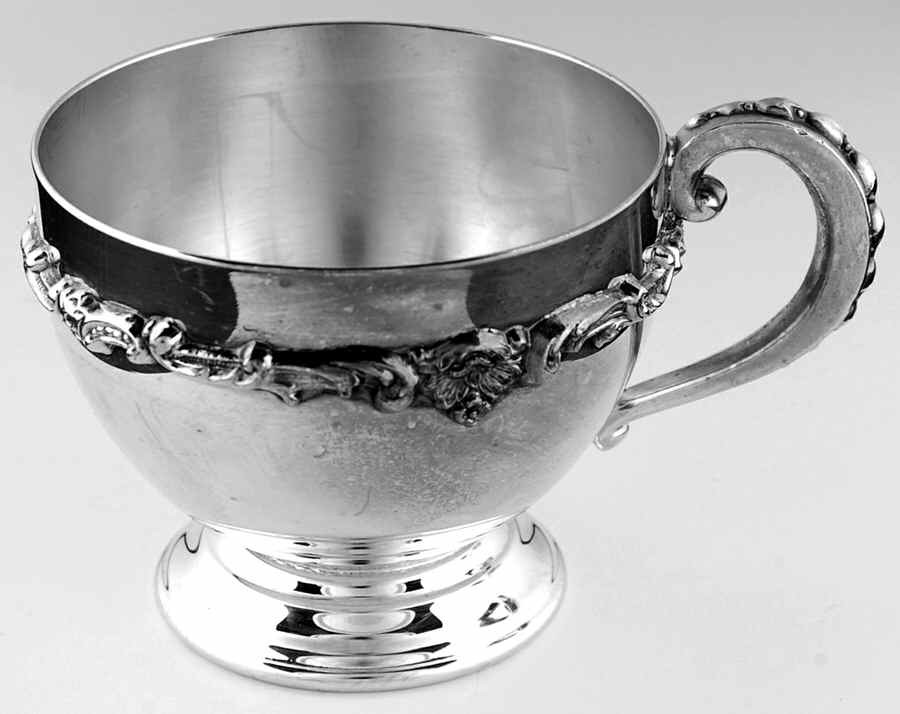 Poole Silver  Lancaster Rose  Punch Cup 9356704