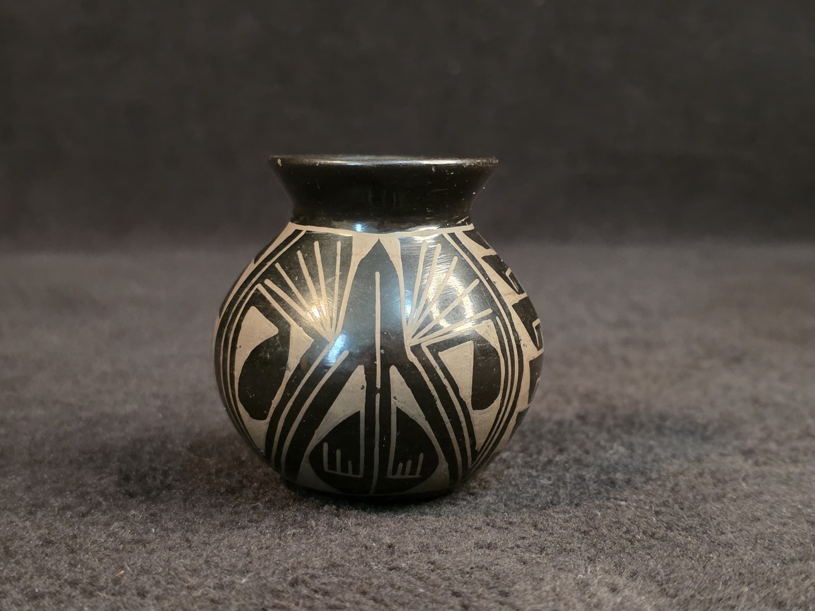 Cute Little 2 Inch Handmade Pot From Mata Ortiz Mexico